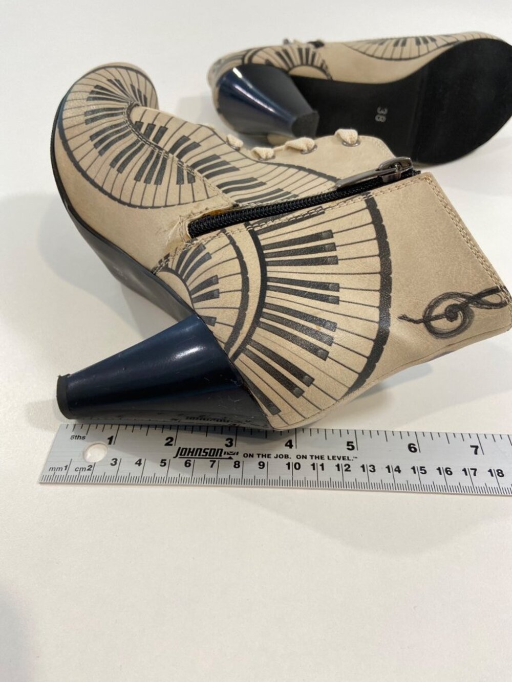 Music Note Piano Keyboard Shoes Music Teacher Novelty Flats Black White Size 38 - Picture 11 of 14